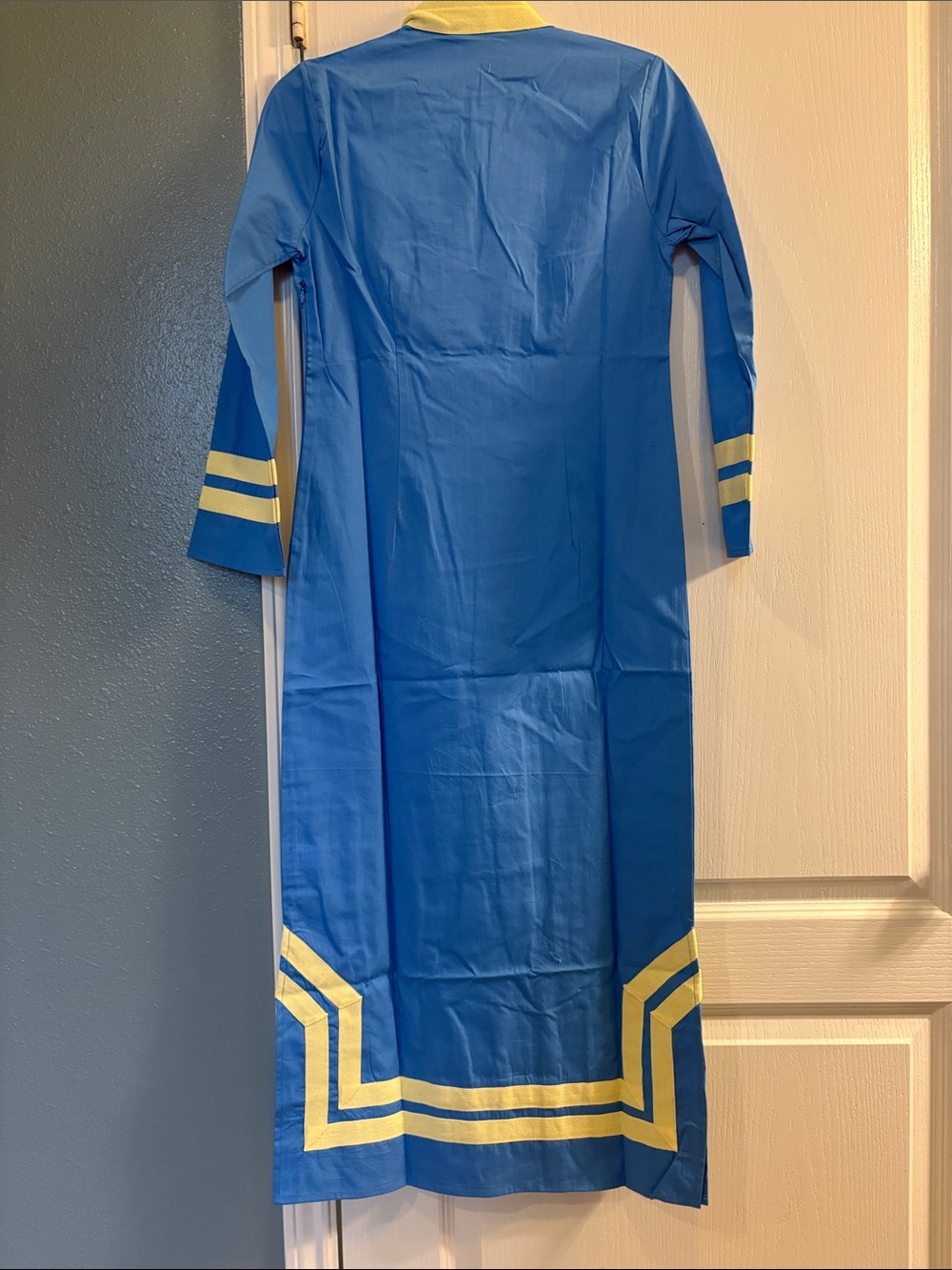 Sail to Sable Cornflower Blue Caftan with Pale Yellow Trim - Picture 14 of 16